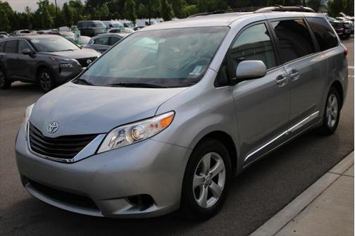 2012 Toyota Sienna LE
