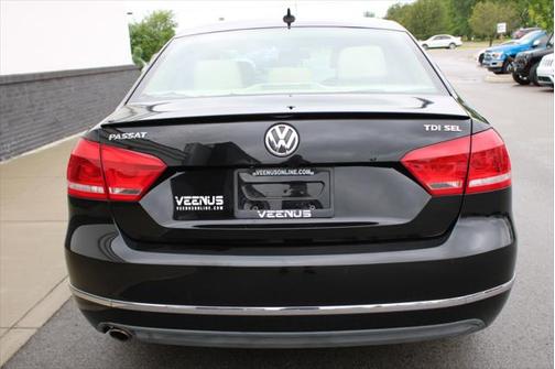 2013 Volkswagen Passat 2.0 TDI SEL Premium