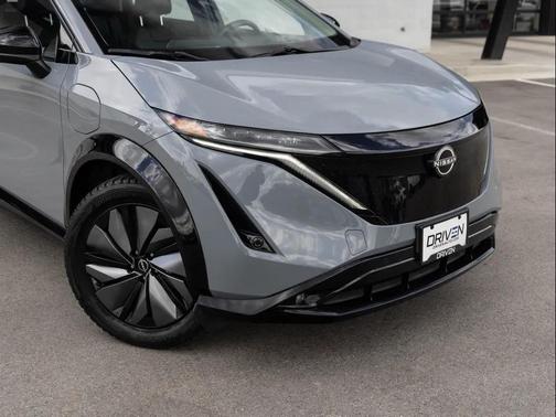 Boulder Gray Pearl 2024 Nissan ARIYA EVOLVE+