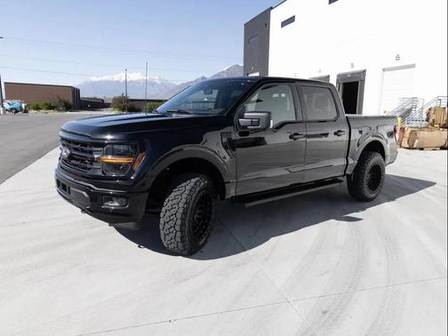 Agate Black Metallic 2024 Ford F-150 XLT