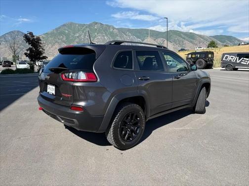 2021 Jeep Cherokee Trailhawk