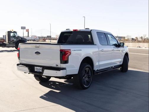 2023 Ford F-150 Lightning XLT
