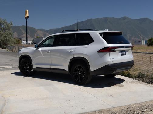 Wind Chill Pearl 2024 Toyota Grand Highlander Platinum