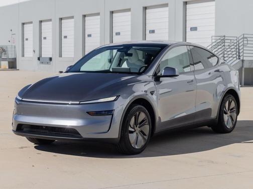 Quicksilver 2026 Tesla Model Y Premium All-Wheel Drive