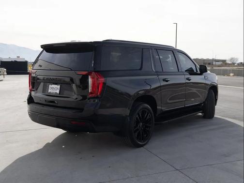 2024 GMC Yukon XL SLT