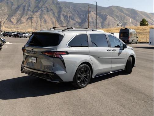 2024 Toyota Sienna XSE 7 Passenger