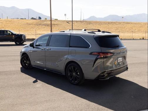 2024 Toyota Sienna XSE 7 Passenger