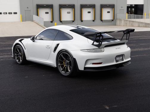 White 2016 Porsche 911 GT3 RS