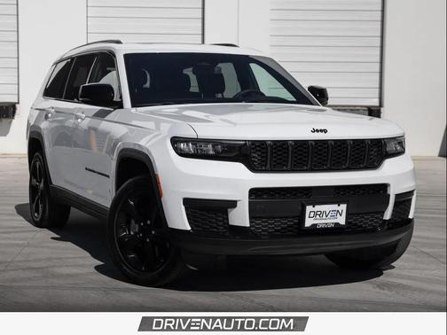 Bright White Clearcoat 2023 Jeep Grand Cherokee L Altitude