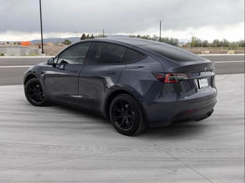 Midnight Silver Metallic 2021 Tesla Model Y Long Range Dual Motor All-Wheel Drive