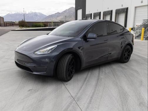 Midnight Silver Metallic 2021 Tesla Model Y Long Range Dual Motor All-Wheel Drive
