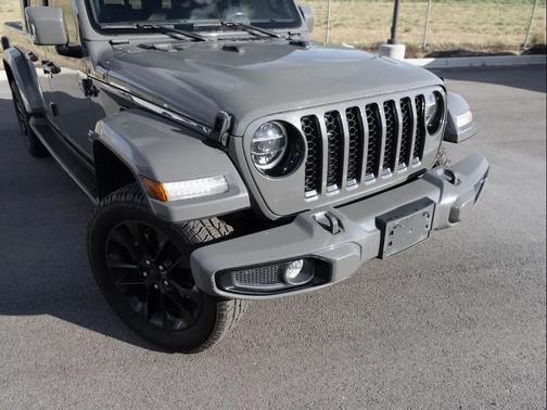 Sting-Gray Clearcoat 2022 Jeep Gladiator High Altitude 4x4