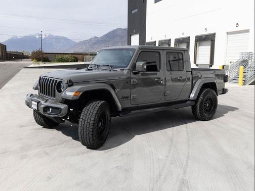 Sting-Gray Clearcoat 2022 Jeep Gladiator High Altitude 4x4