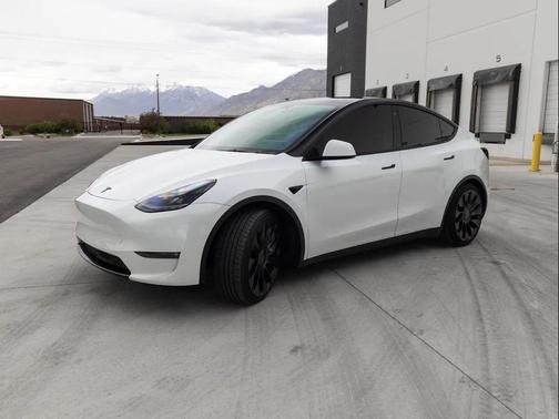 2022 Tesla Model Y Performance Dual Motor All-Wheel Drive