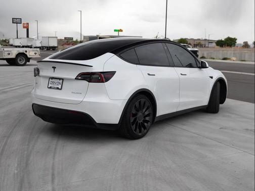 2022 Tesla Model Y Performance Dual Motor All-Wheel Drive