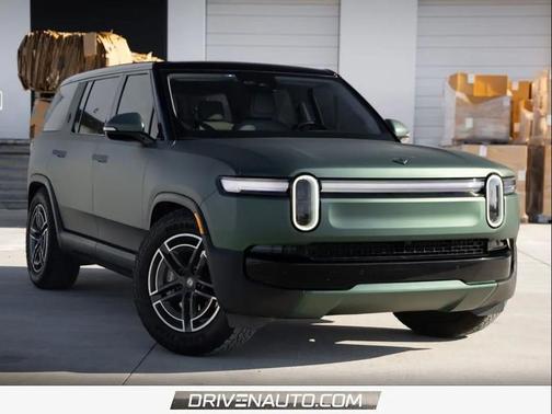 2025 Rivian R1S Adventure Dual Motor Standard Pack
