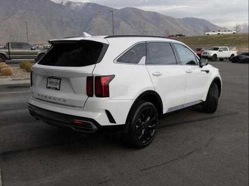 2022 Kia Sorento EX