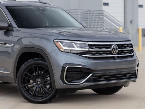 Platinum Gray Metallic 2021 Volkswagen Atlas 3.6L SEL Premium