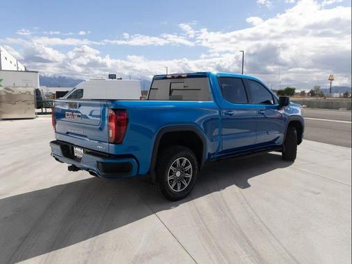 Dynamic Blue Metallic 2024 GMC Sierra 1500 AT4