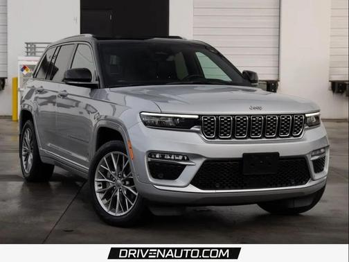 2023 Jeep Grand Cherokee Summit