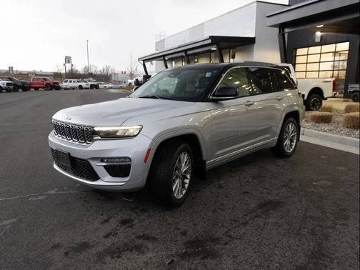 2023 Jeep Grand Cherokee Summit