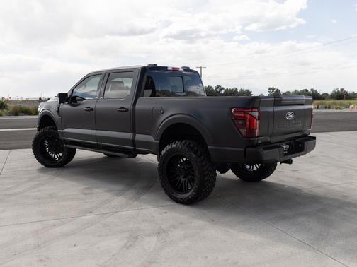 Agate Black 2025 Ford F-150 Lariat
