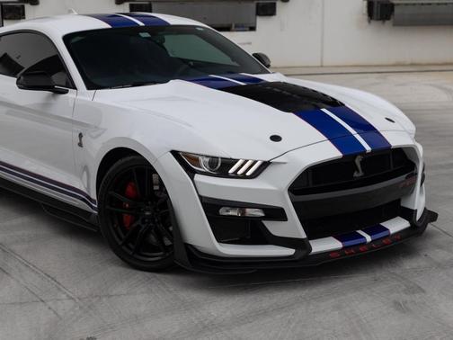 Oxford White 2020 Ford Shelby GT500 Base