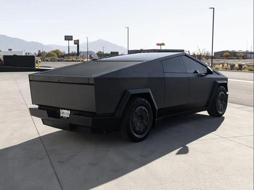 2024 Tesla Cybertruck All-Wheel Drive