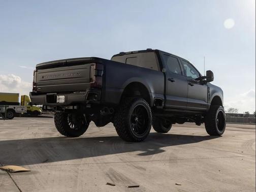 2025 Ford F-350 Platinum