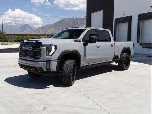 Gray 2024 GMC Sierra 2500 AT4