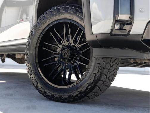 Gray 2024 GMC Sierra 2500 AT4
