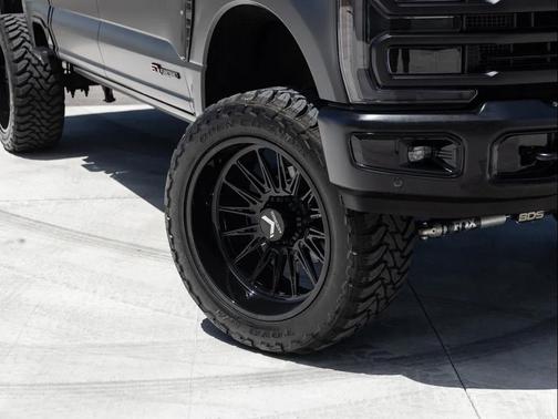 Agate Black Metallic 2025 Ford F-350 Platinum