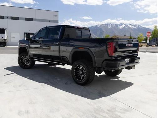 Onyx Black 2024 GMC Sierra 3500 Denali