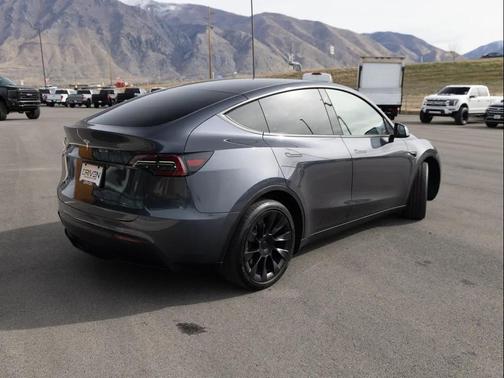 2023 Tesla Model Y Long Range Dual Motor All-Wheel Drive