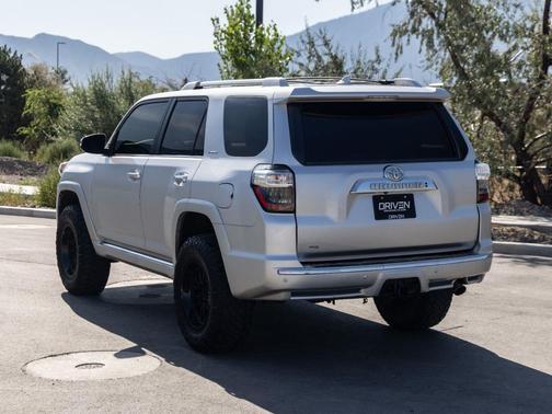 Classic Silver Metallic 2017 Toyota 4Runner Limited
