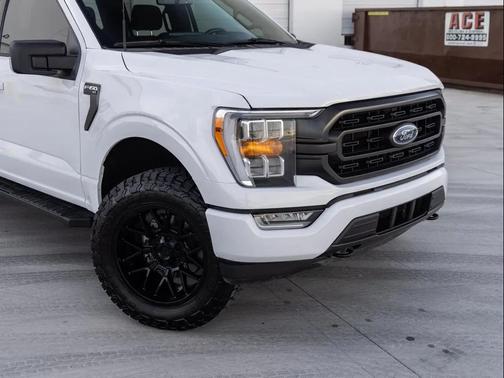 Oxford White 2023 Ford F-150 XLT