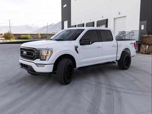 Oxford White 2023 Ford F-150 XLT