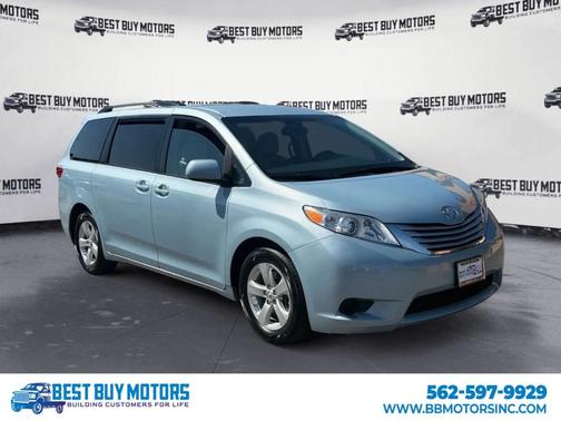 2016 Toyota Sienna LE