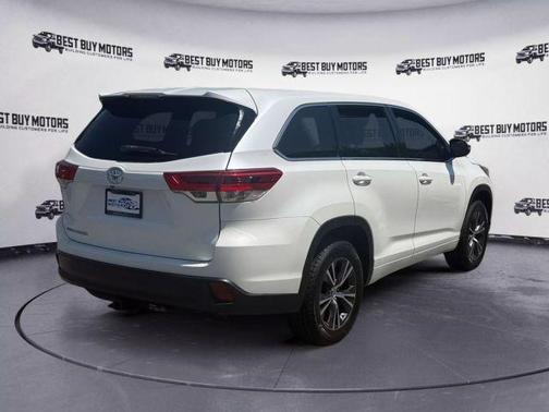 2017 Toyota Highlander LE