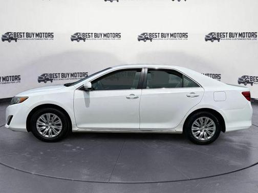2014 Toyota Camry Hybrid LE