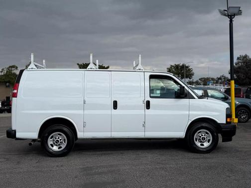 2018 GMC Savana 2500 Work Van