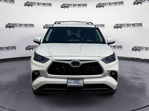 2020 Toyota Highlander LE