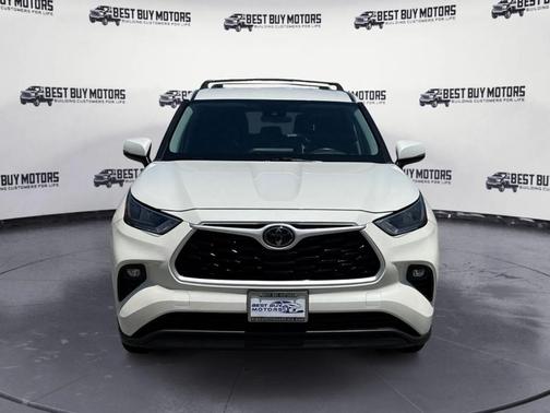 2020 Toyota Highlander LE