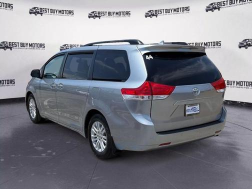 2011 Toyota Sienna XLE