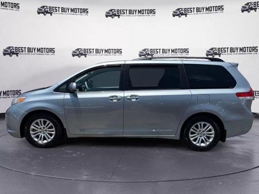 2011 Toyota Sienna XLE