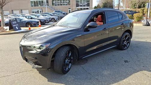2025 Alfa Romeo Stelvio Sprint AWD