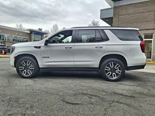 2022 GMC Yukon 4WD AT4