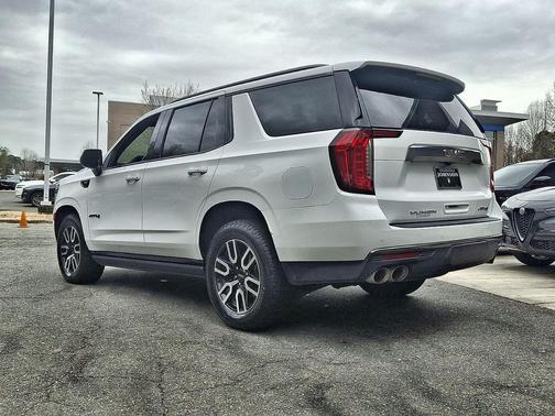2022 GMC Yukon 4WD AT4