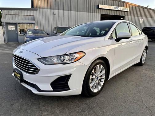 2020 Ford Fusion SE