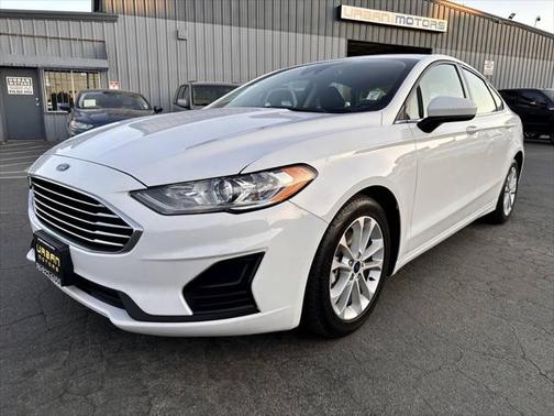 2020 Ford Fusion SE
